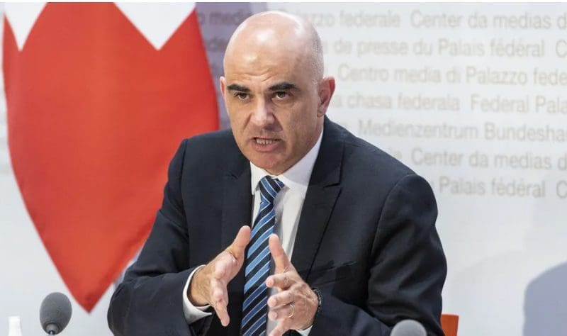 Mesures contre le coronavirus maintenues, tests payants
