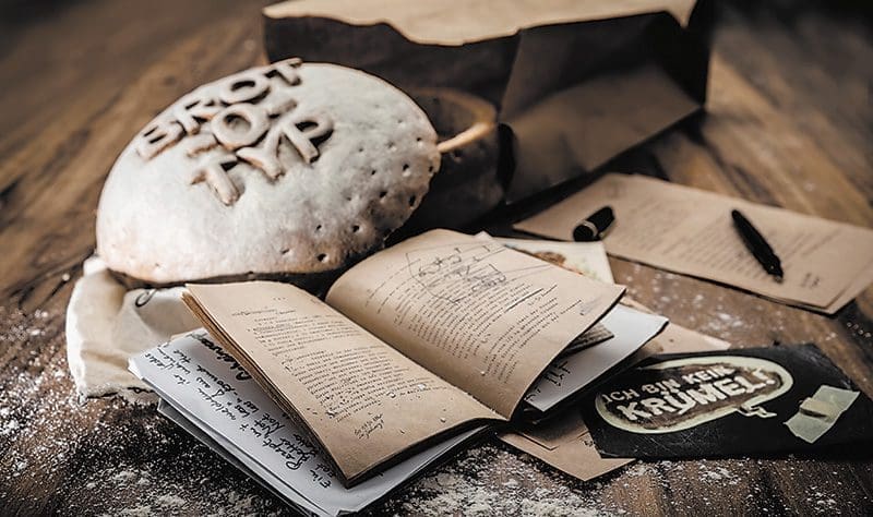 Rezepte in einem ausgehöhlten Brot