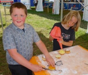 Nachwuchswerbung am Seeländer Schwingfest