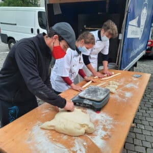 Backhandwerk am Wochenmarkt