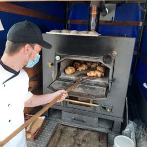Backhandwerk am Wochenmarkt