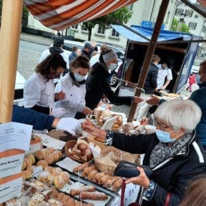 Backhandwerk am Wochenmarkt