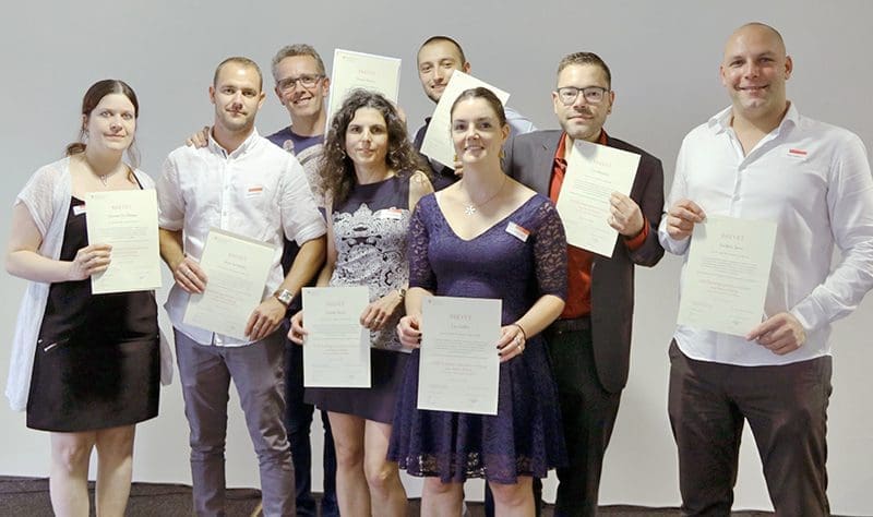 Brevet en poche pour 25 cadres