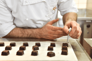 Erst- und Zweitplatzierte der Competition «Wildfruchtdestillat-Praliné»