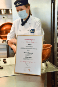 Erst- und Zweitplatzierte der Competition «Wildfruchtdestillat-Praliné»