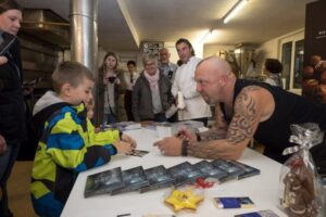 Séance d&rsquo;autographes de Gölä 2016