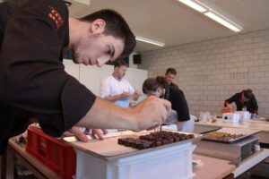 Finale romande et tessinoise des jeunes confiseurs 2016
