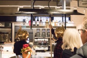 Bistro-Confiserie «zum Pfauen», Zug 12/17