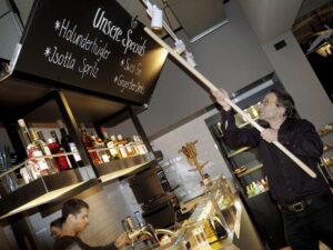 Bistro-Confiserie «zum Pfauen», Zug 12/17