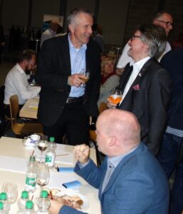 <strong>Einstimmiges Ja zu historischer Fusion</strong>