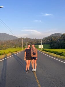 Lernende lernen und lehren in Ruanda