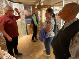 Berner Oberländer Bäckersenioren besuchen Ausstellung «Chorn-Mähl-Brot»