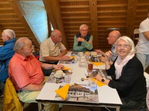 Berner Oberländer Bäckersenioren besuchen Ausstellung «Chorn-Mähl-Brot»