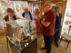 Berner Oberländer Bäckersenioren besuchen Ausstellung «Chorn-Mähl-Brot»