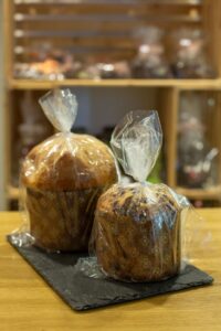 Créations de Noël d’artisans neuchâtelois et fribourgeois
