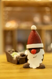 Créations de Noël d’artisans neuchâtelois et fribourgeois