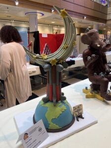 Expo «Weltrekord» der Freiburger Lernenden