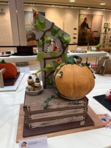 Expo «Weltrekord» der Freiburger Lernenden