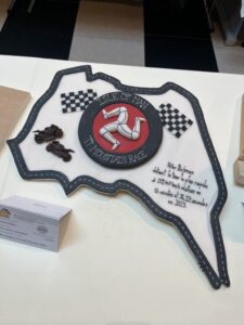 Expo «Weltrekord» der Freiburger Lernenden
