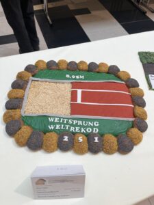 Expo «Weltrekord» der Freiburger Lernenden
